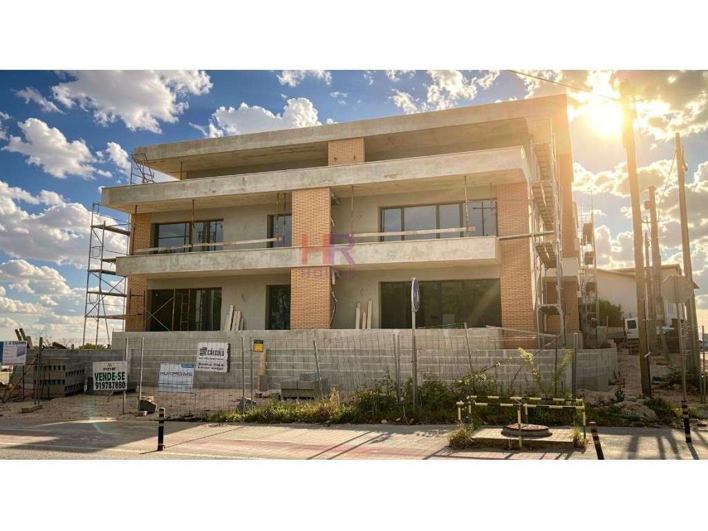 T2 último andar com Terraço panorâmico - Grande imagem: 2/22