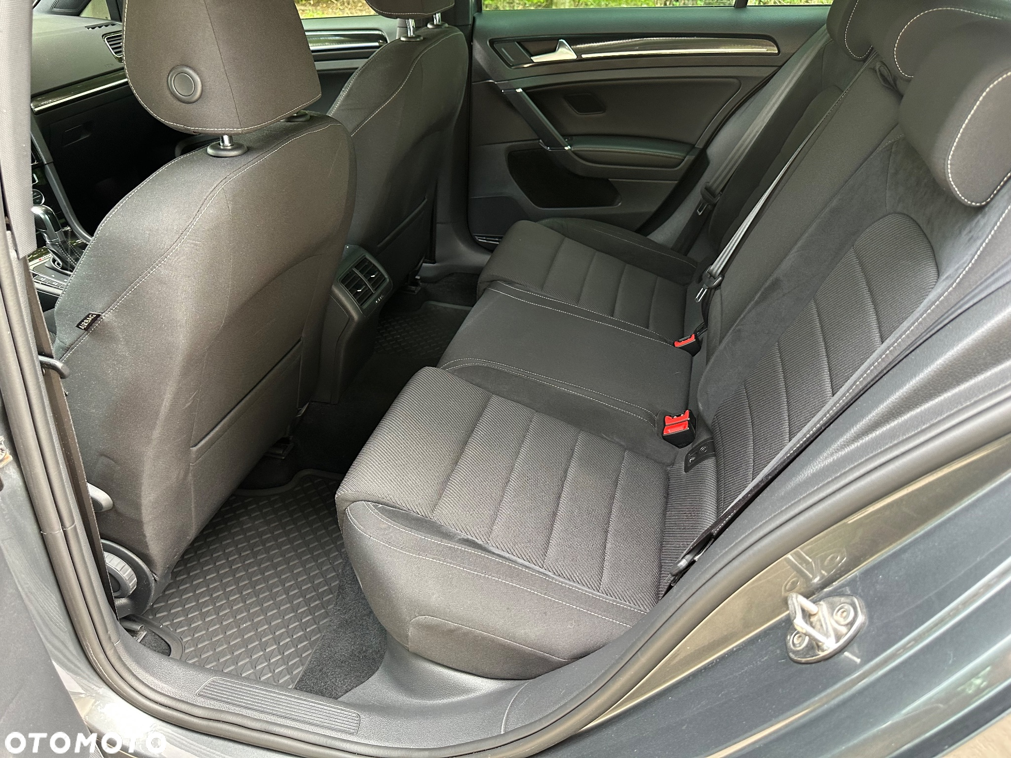Volkswagen Golf VII 2.0 TSI BMT 4Mot R DSG - 9