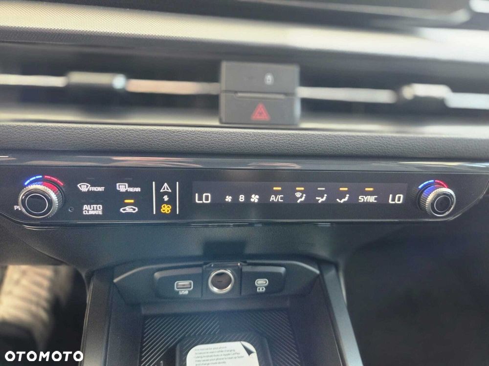 Kia XCeed - 23