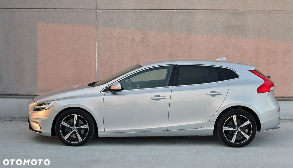 Volvo V40 D3 Geartronic RDesign - 16