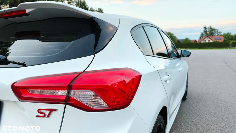 Ford Focus 2.3 EcoBoost ST-3 - 10