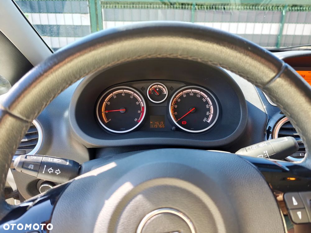 Opel Corsa 1.4 16V Edition - 13