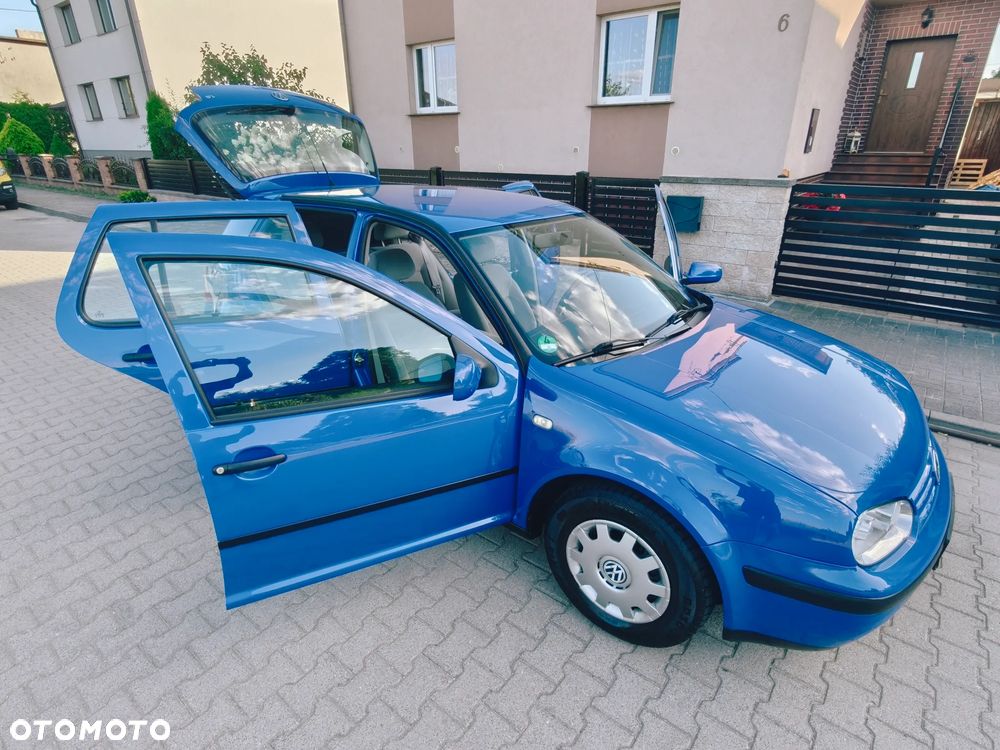 Volkswagen Golf - 16