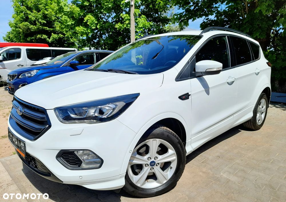 Ford Kuga 1.5 EcoBoost 2x4 ST-Line - 3