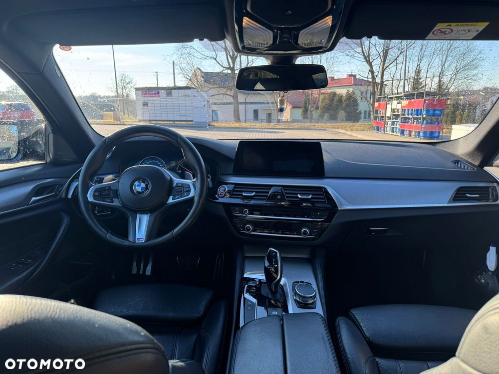BMW Seria 5 520d M Sport - 17