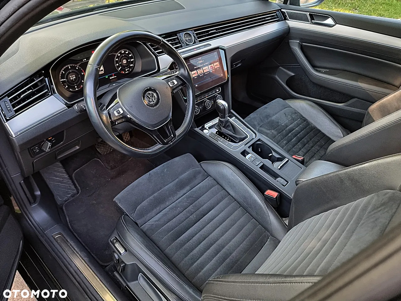 Volkswagen Passat - 14