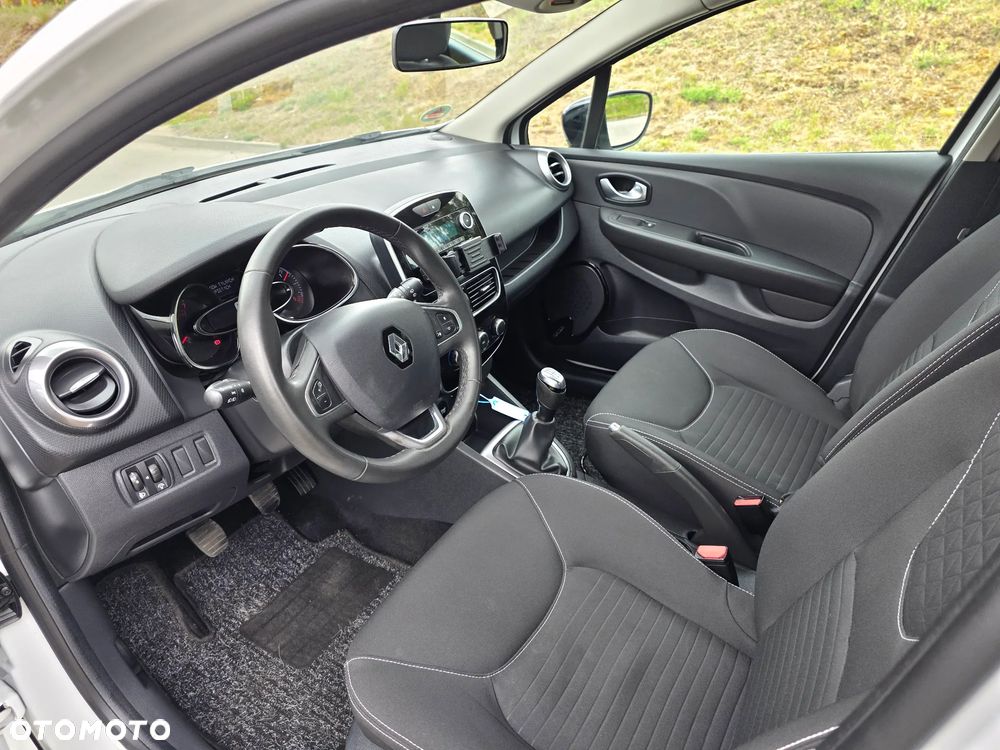 Renault Clio - 6