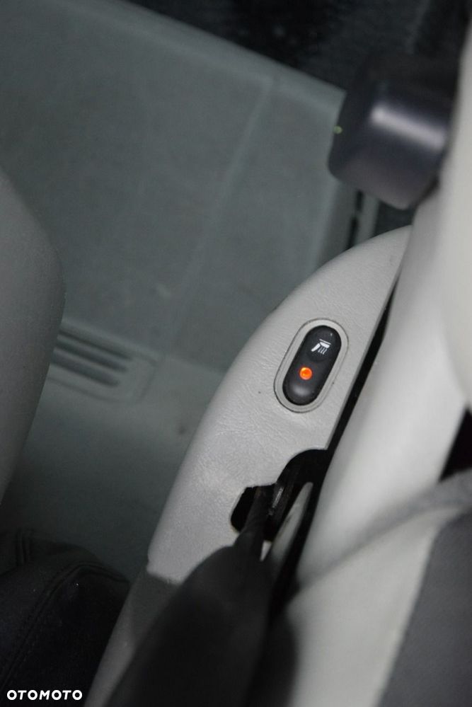 Opel Vivaro - 23
