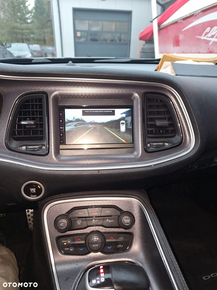 Dodge Challenger - 14