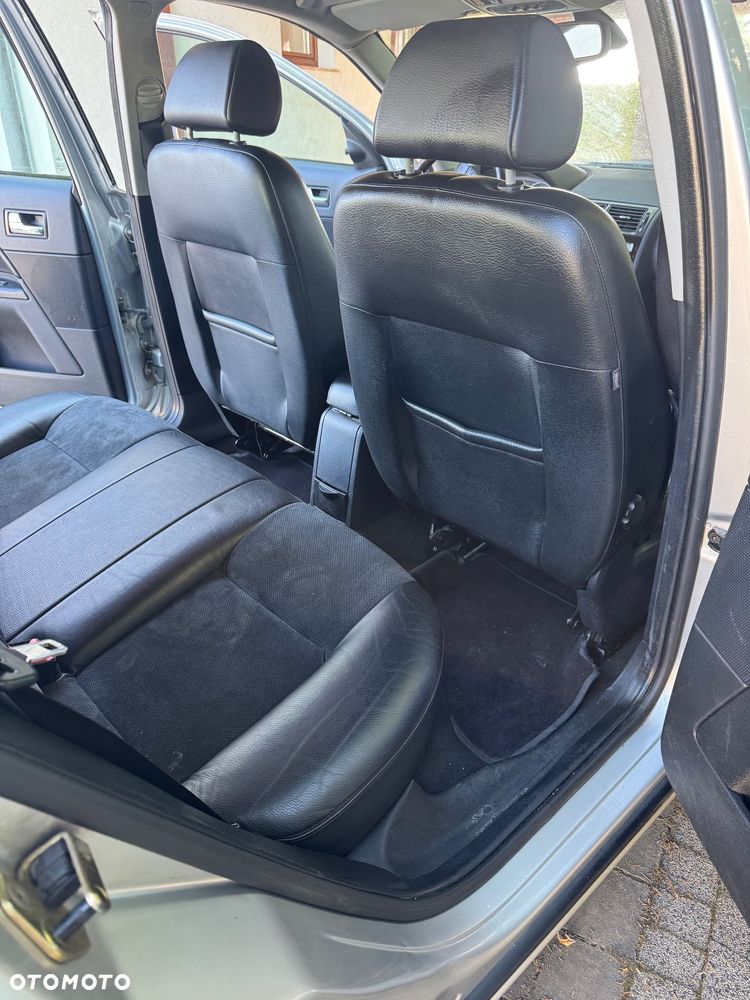Ford Mondeo 2.0 TDCI DPF Ghia - 4