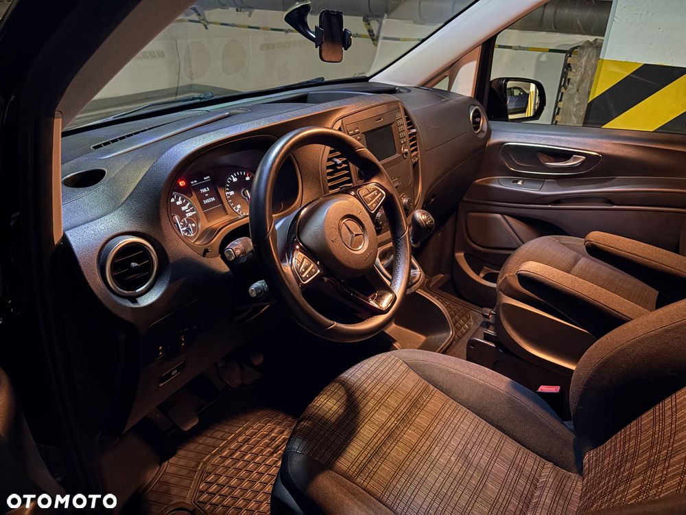 Mercedes-Benz Vito - 30