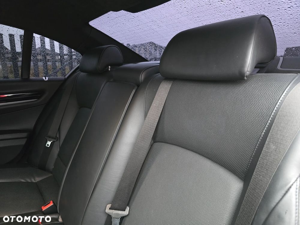 BMW Seria 7 740d xDrive - 18