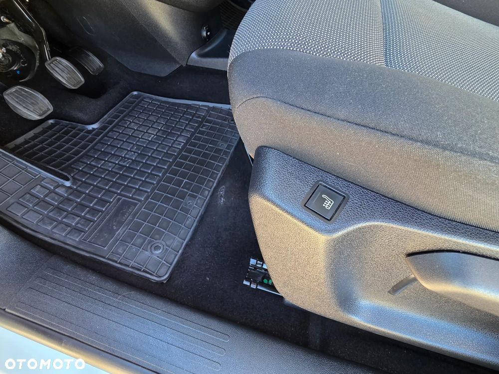 Opel Combo XL IntelliGrip - 24
