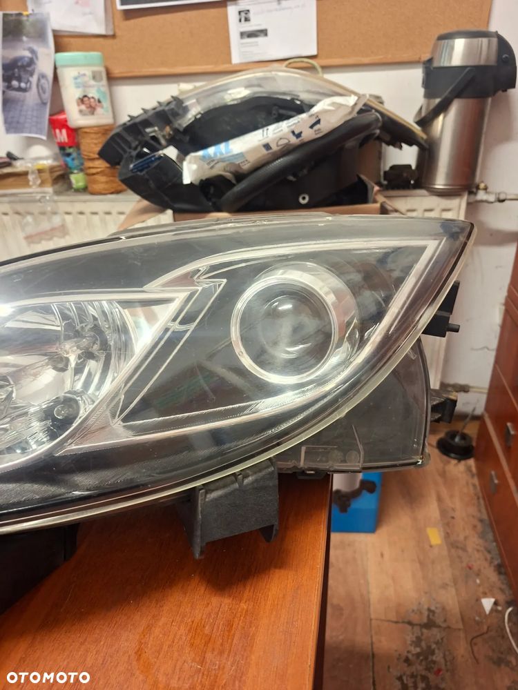 Lampa przednia ReflektoR Mazda 6 GH 2009 - 10