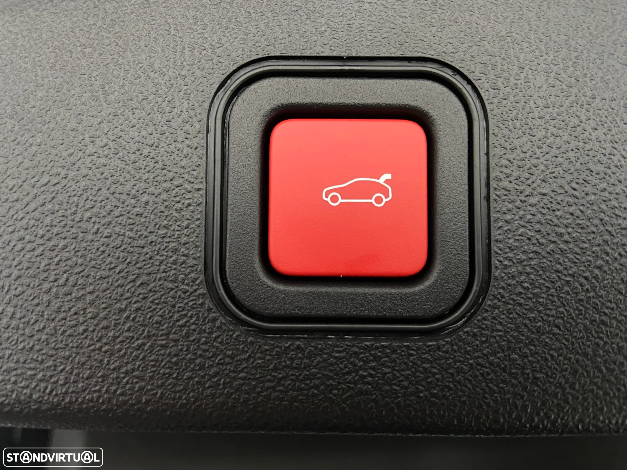Jeep Avenger 1.2 GSE T3 Altitude - 11