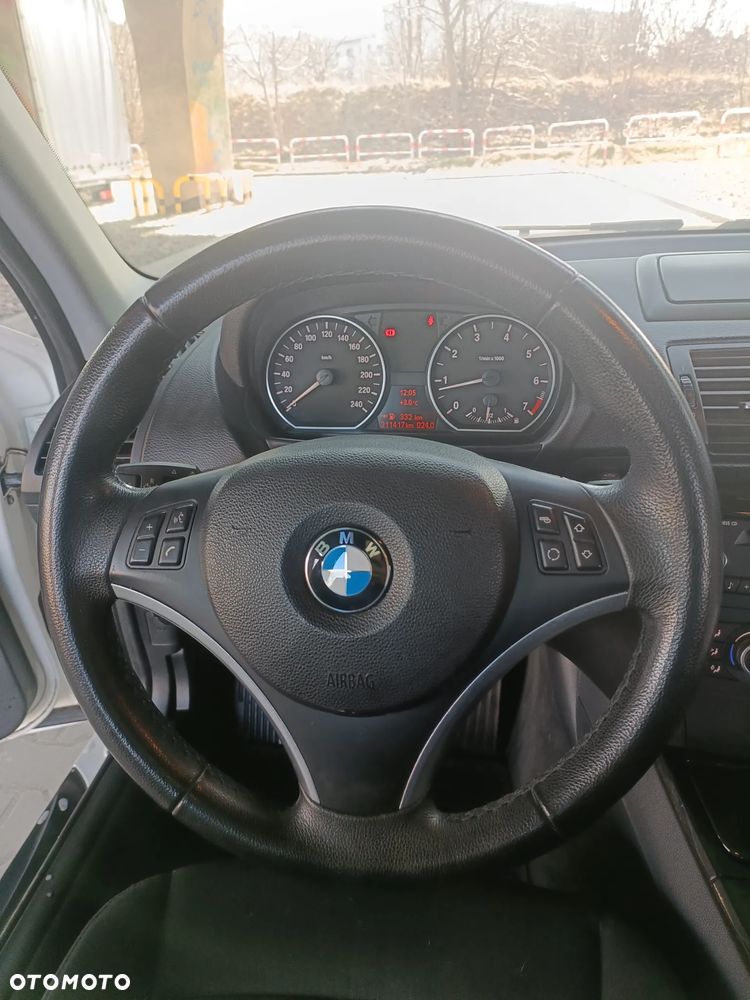 BMW X1 sDrive18i - 10