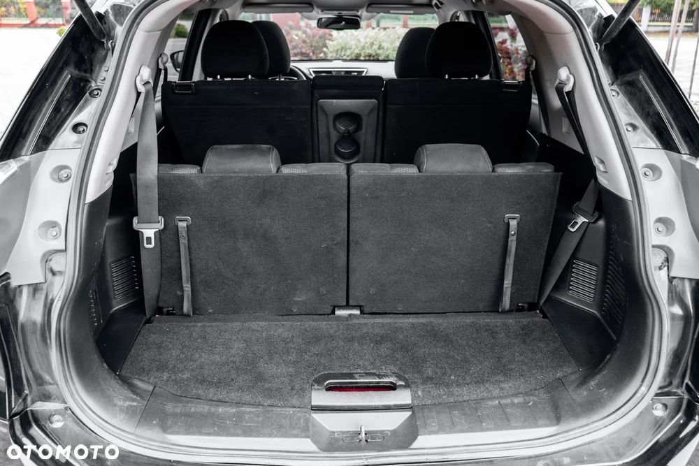 Nissan X-Trail 2.0 dCi Tekna 4WD 7os - 37