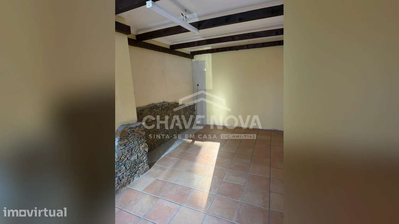 Moradia V5 c/ Garagem e Espaço Exterior em Mafamude - Grande imagem: 5/46