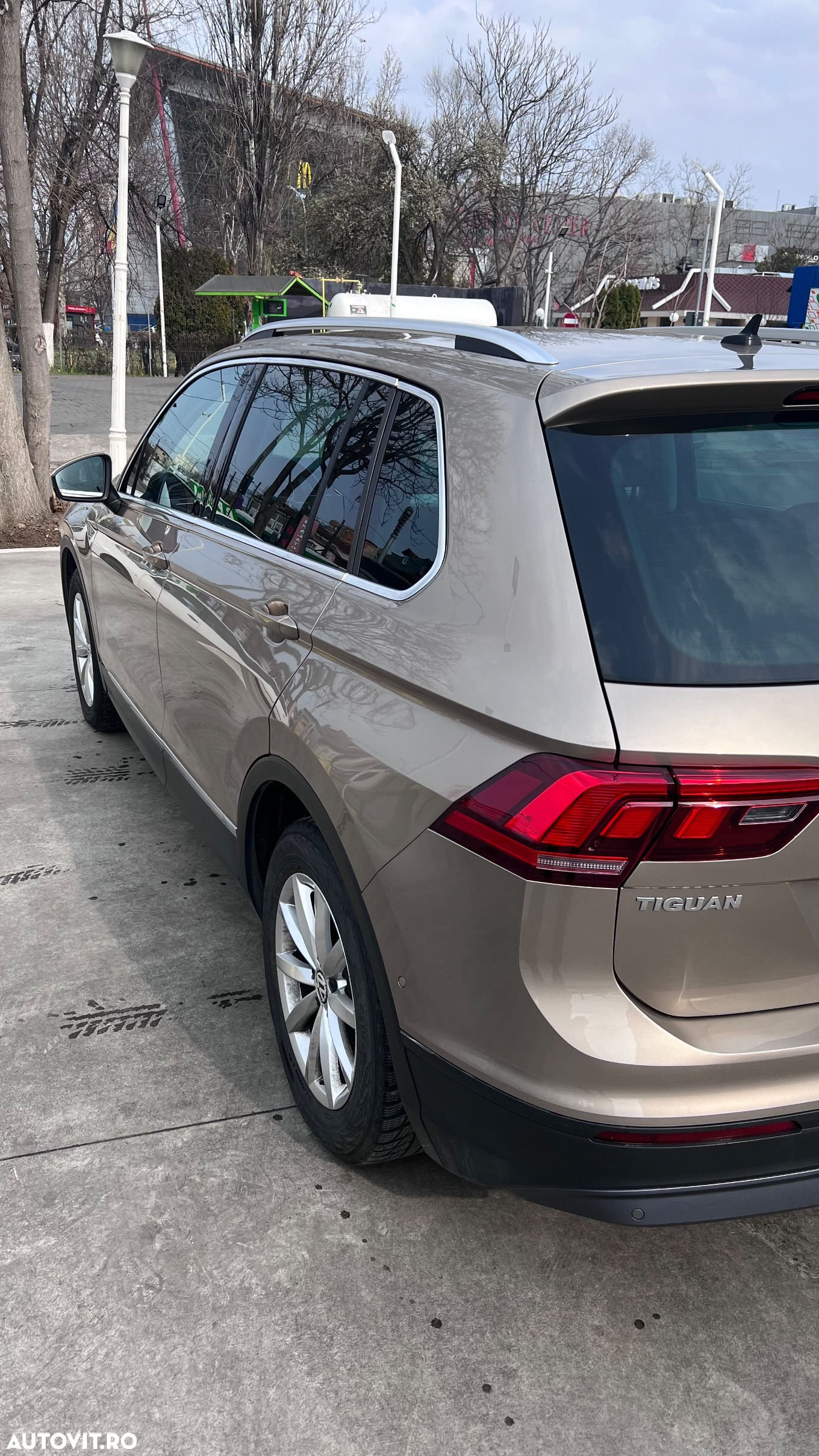 Volkswagen Tiguan - 3