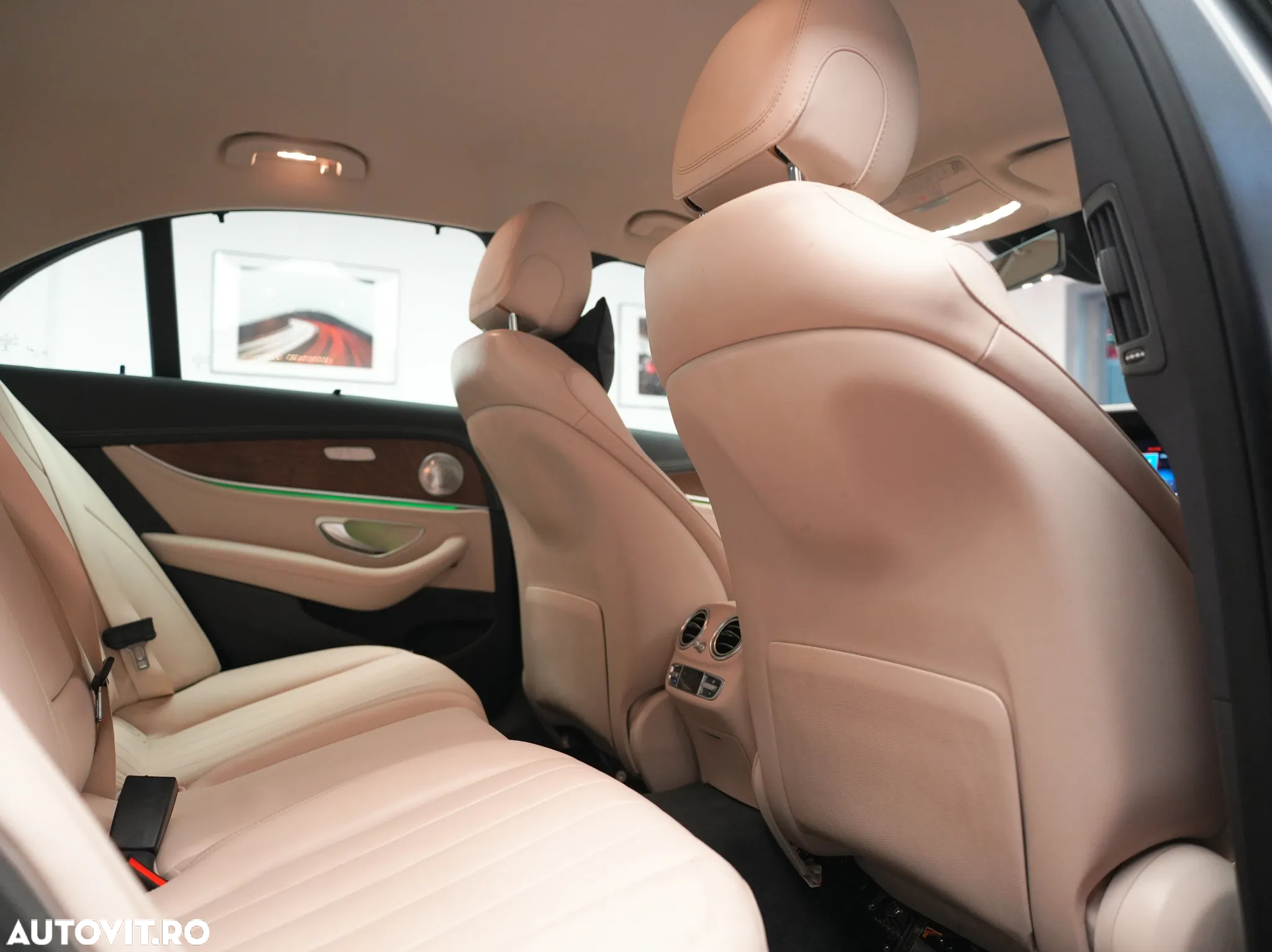 Mercedes-Benz E 300e 9G-TRONIC - 20