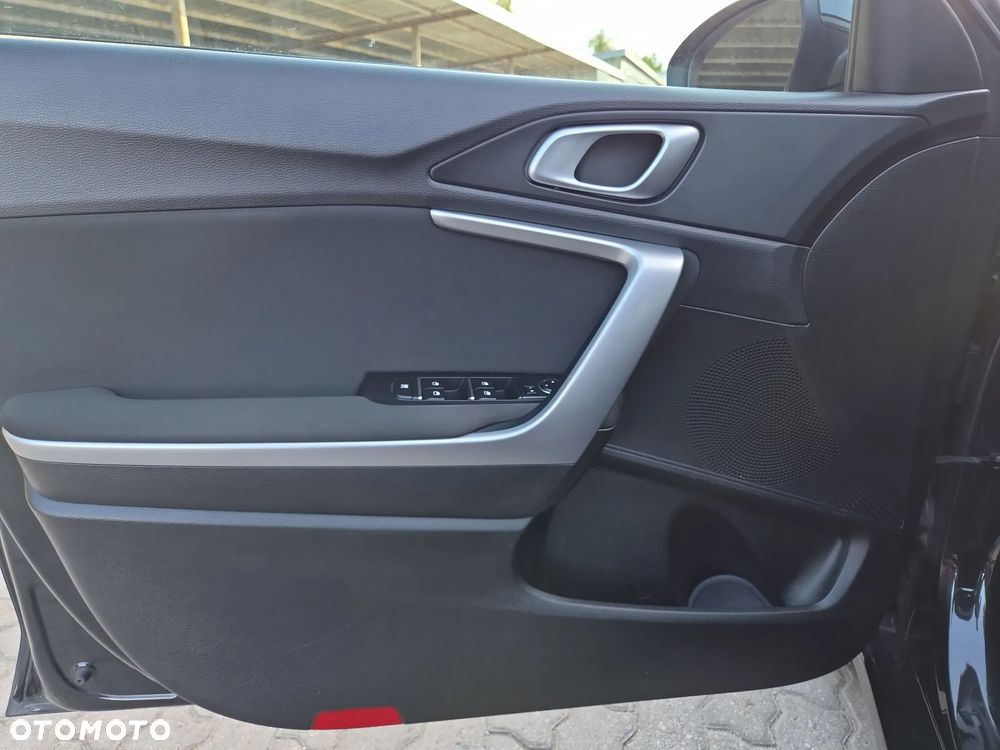 Kia Ceed 1.5 T-GDI M - 9