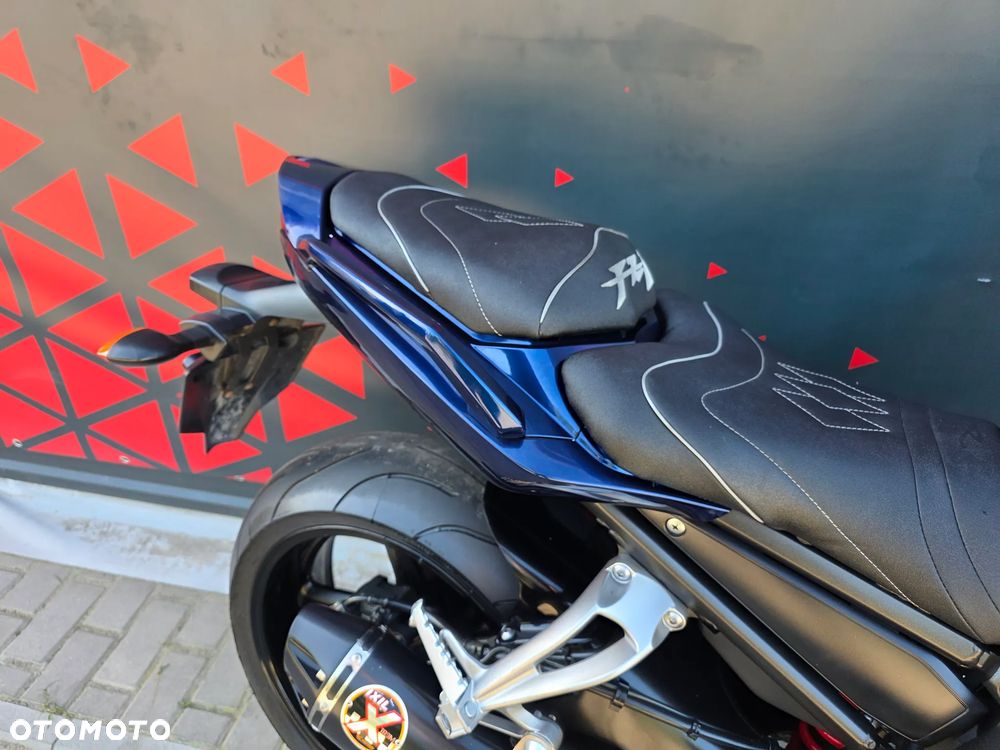 Yamaha FZ - 26