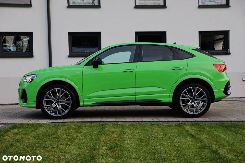 Audi Q3 Sportback - 14