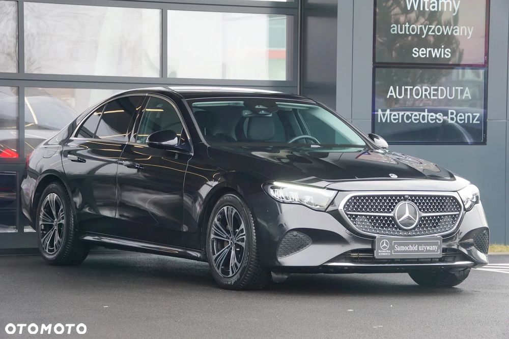 Mercedes-Benz Klasa E 220 d 9G-TRONIC Edition AVANTGARDE - 4