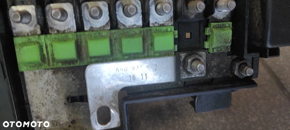 VW AUDI SEAT SKODA SKRZYNKA BEZPIECZNIKÓW 6R0937621 FABIA POLO 5 IBIZA 4 RAPID - 2