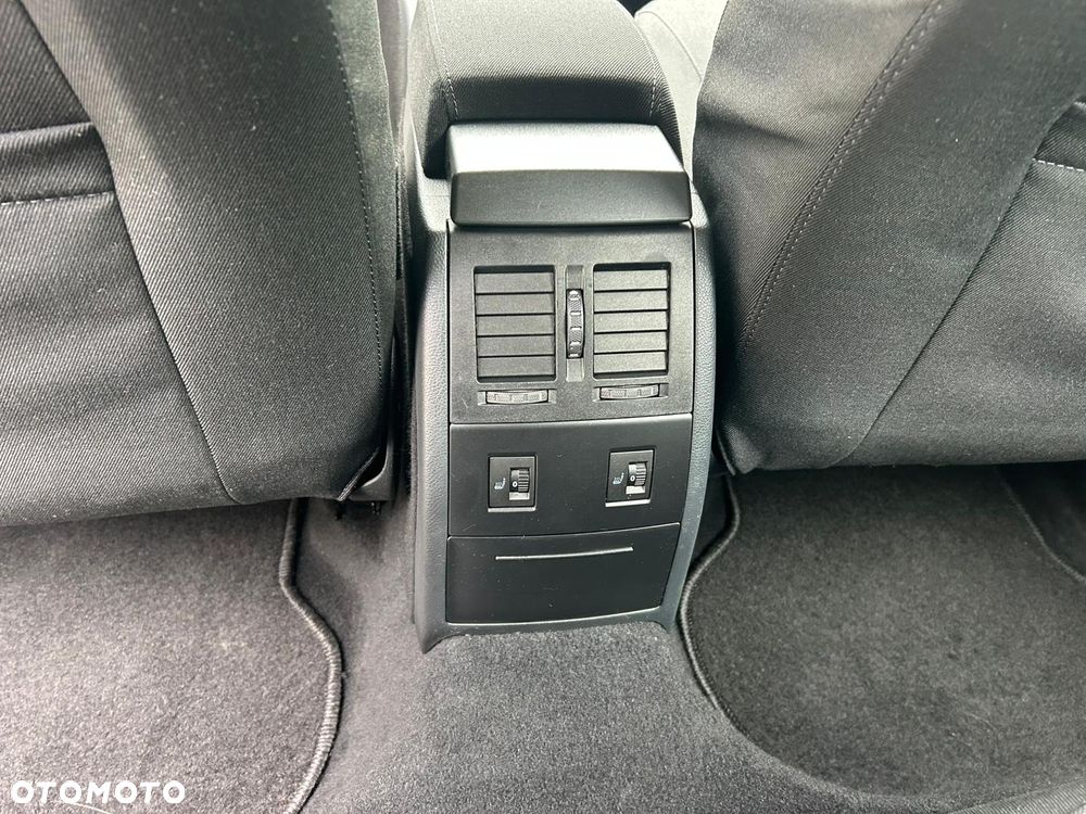 Skoda Octavia 1.6 Combi Classic - 17