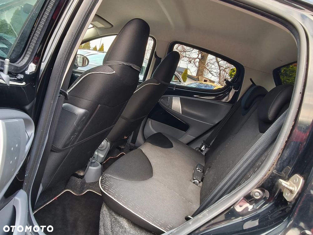 Peugeot 107 1.0 U Move - 26