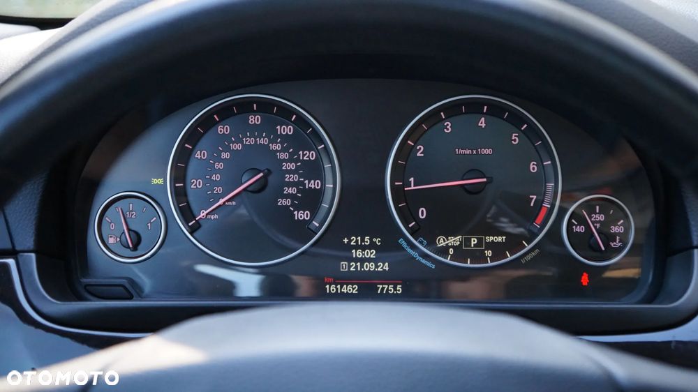 BMW Seria 5 528i Luxury Line - 10