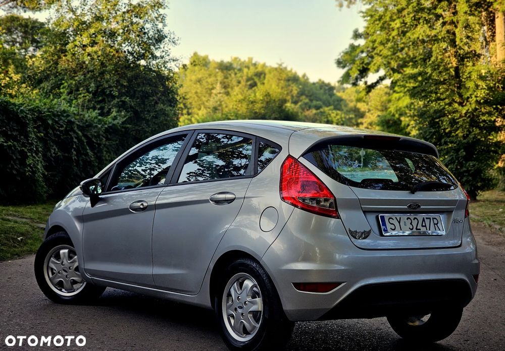 Ford Fiesta 1.25 Ghia - 20