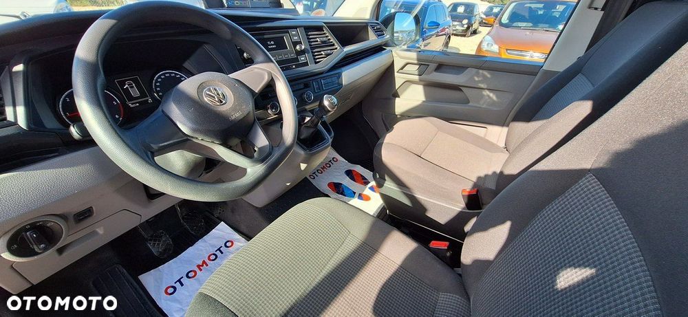 Volkswagen Transporter - 11