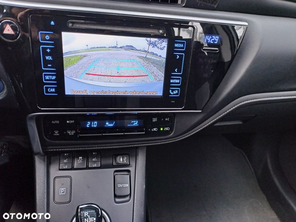 Toyota Auris Hybrid 135 Prestige - 19