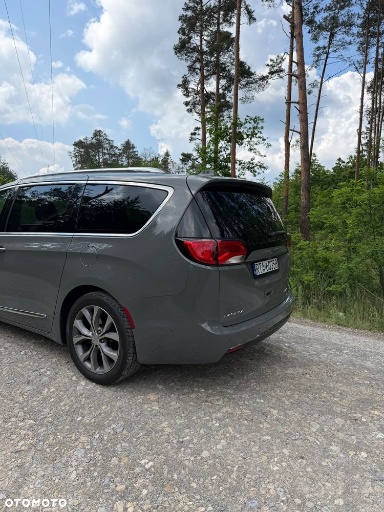 Chrysler Pacifica - 7