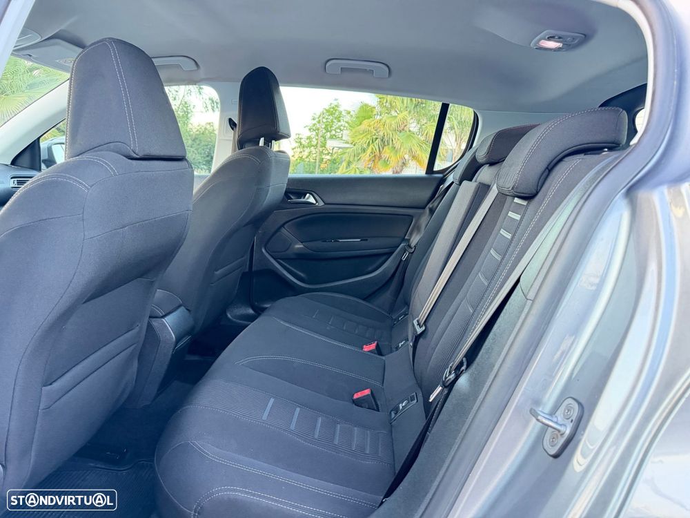 Peugeot 308 1.6 e-HDi Allure - 27