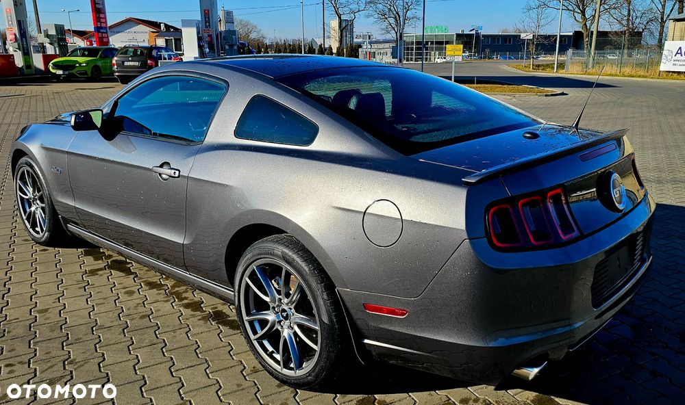 Ford Mustang 5.0 V8 GT - 5