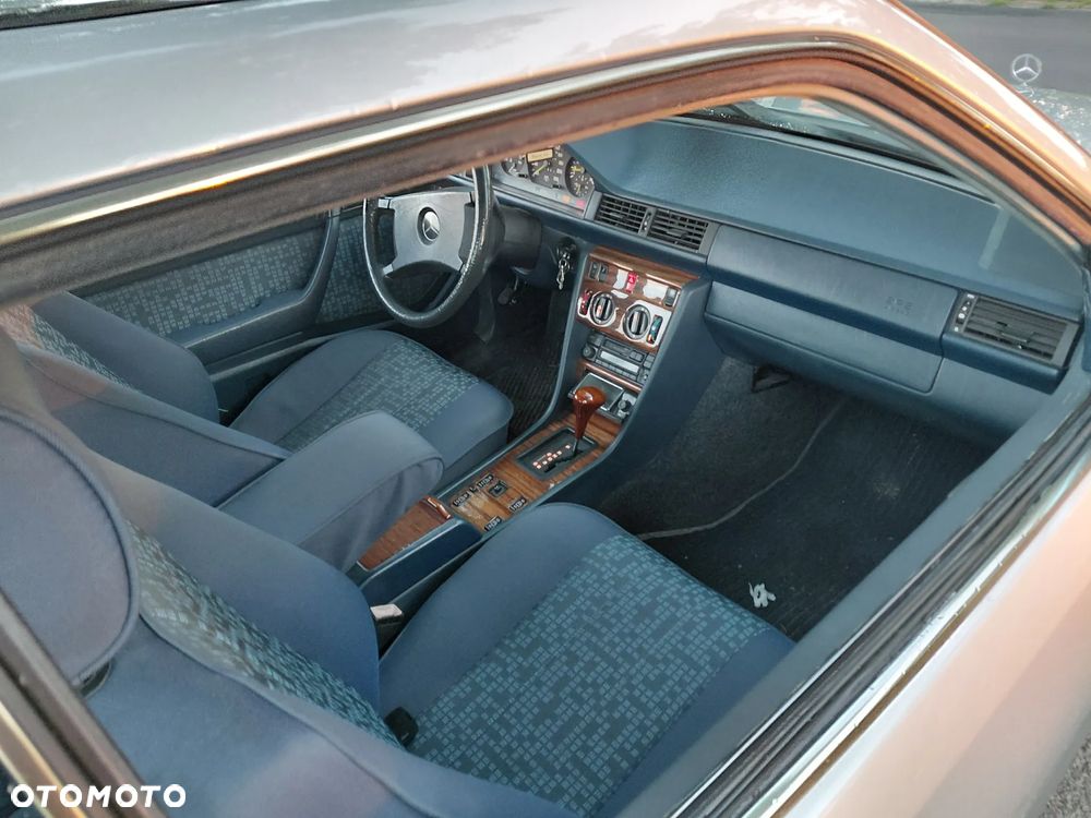Mercedes-Benz W124 (1984-1993) - 14