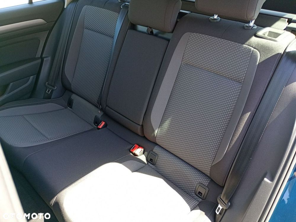Volkswagen Passat Variant 2.0 TDI EVO Essence - 25