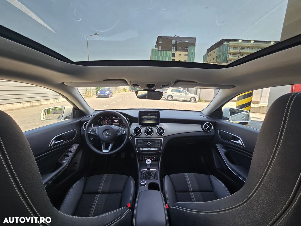 Mercedes-Benz CLA 180 Standard - 4