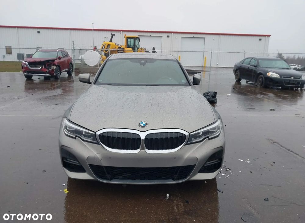 BMW Seria 3 330i xDrive M Sport Shadow - 8