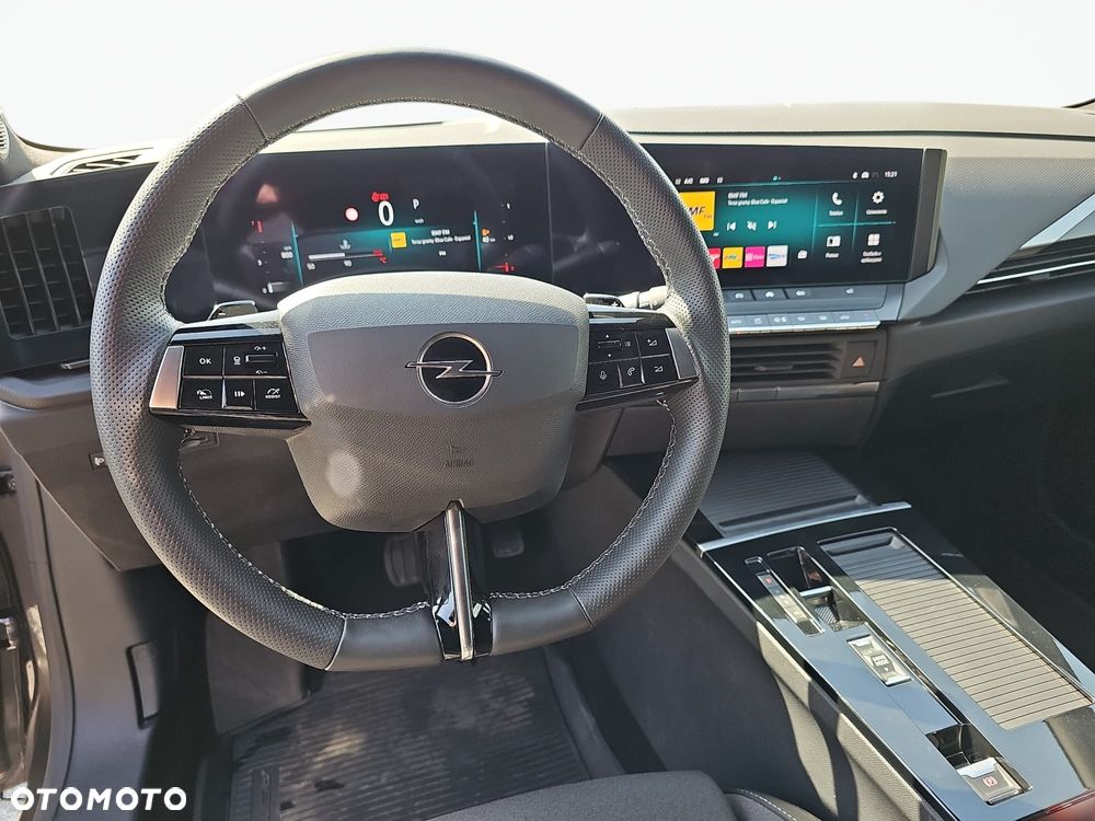 Opel Astra 1.2 T GS S&S - 11