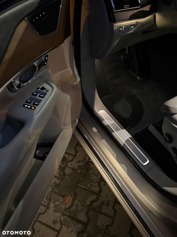Volvo XC 90 T6 AWD Geartronic Inscription - 26