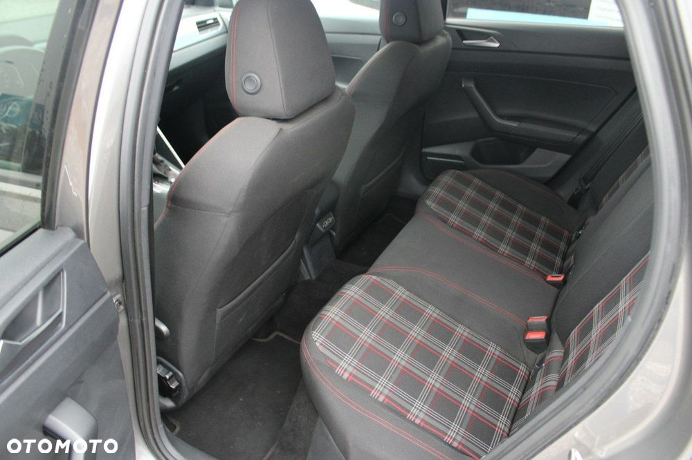 Volkswagen Polo - 13