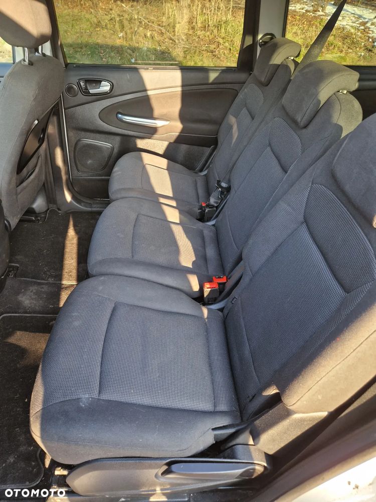 Ford Galaxy 2.0 TDCi Ghia - 11