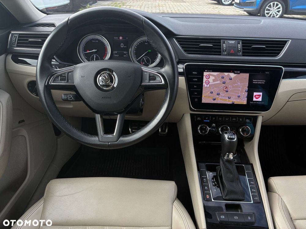 Skoda Superb 2.0 TSI 4x4 L&K DSG - 12
