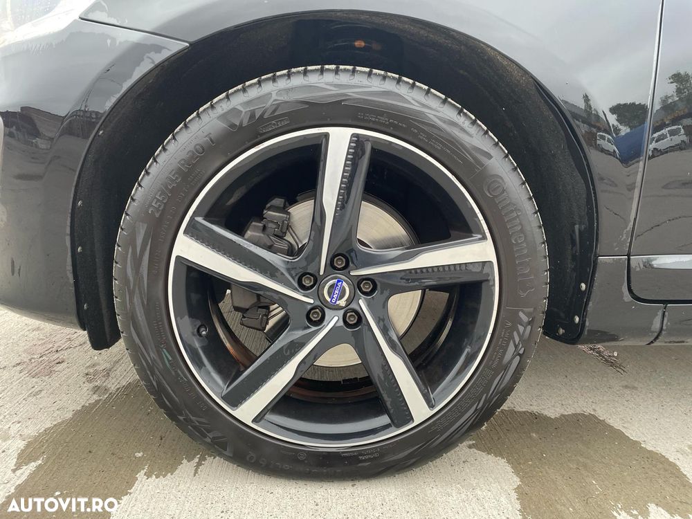 Volvo XC 60 D5AWD R-Design - 11