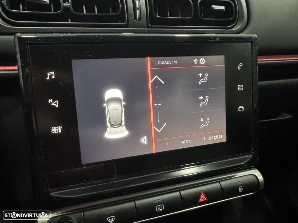 Citroën C3 1.2 PureTech Shine - 32