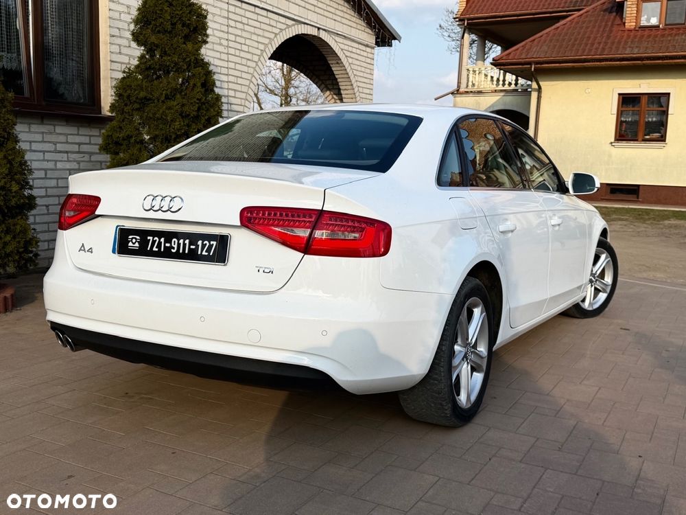 Audi A4 Limousine - 10